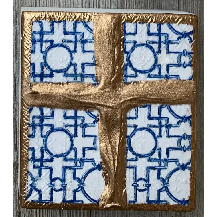 4x4 Decoupage Cross