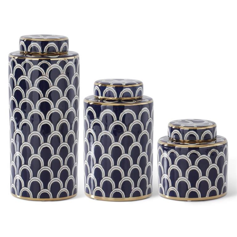 Small Blue & White w/Gold Scallops Porcelain Ging