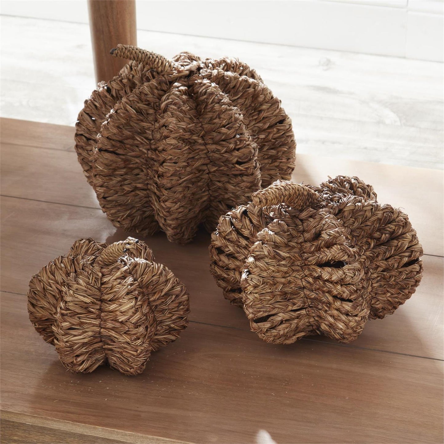 Medium Brown Papyrus Reed Pumpkin