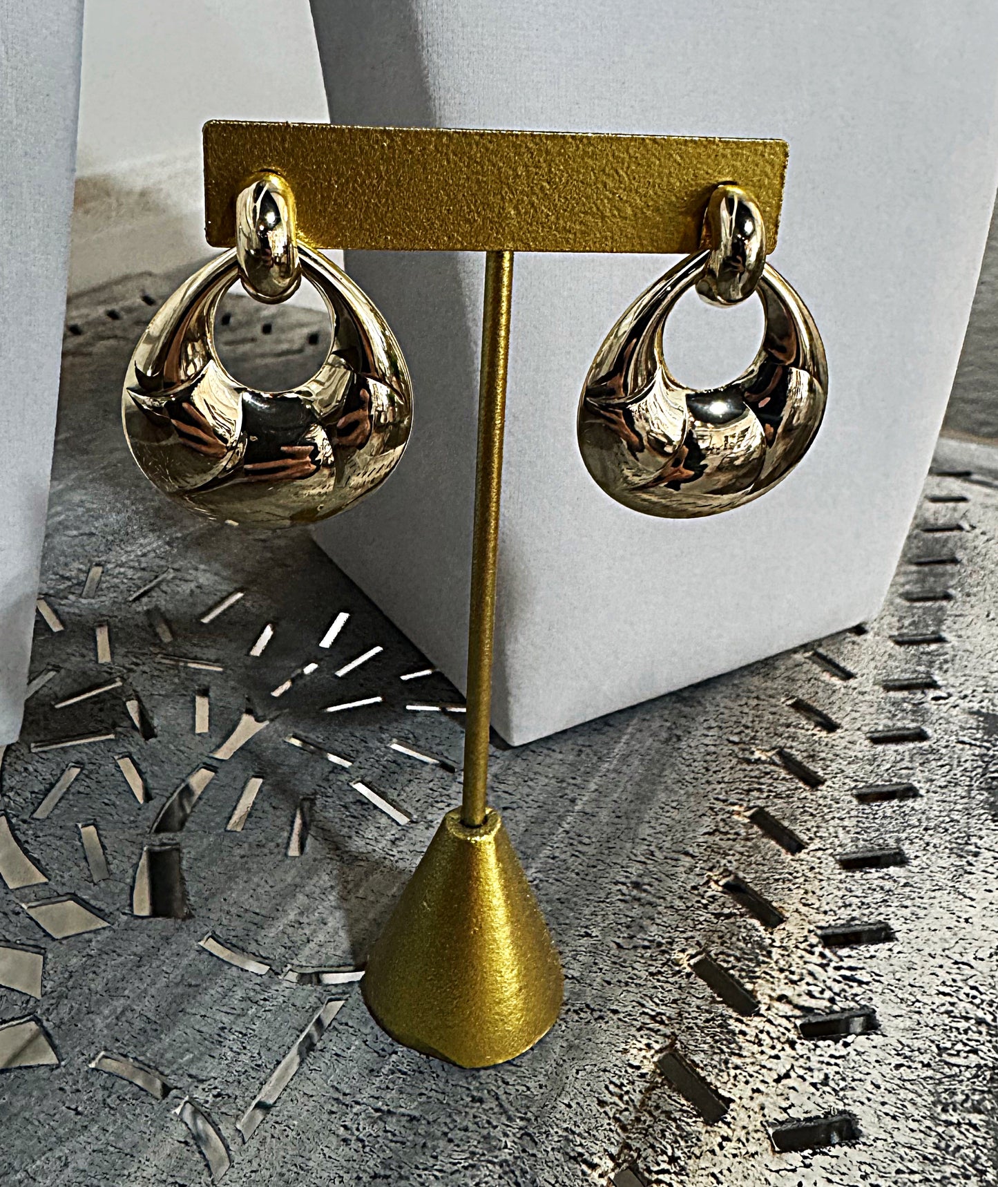 Gold Oval Earrings