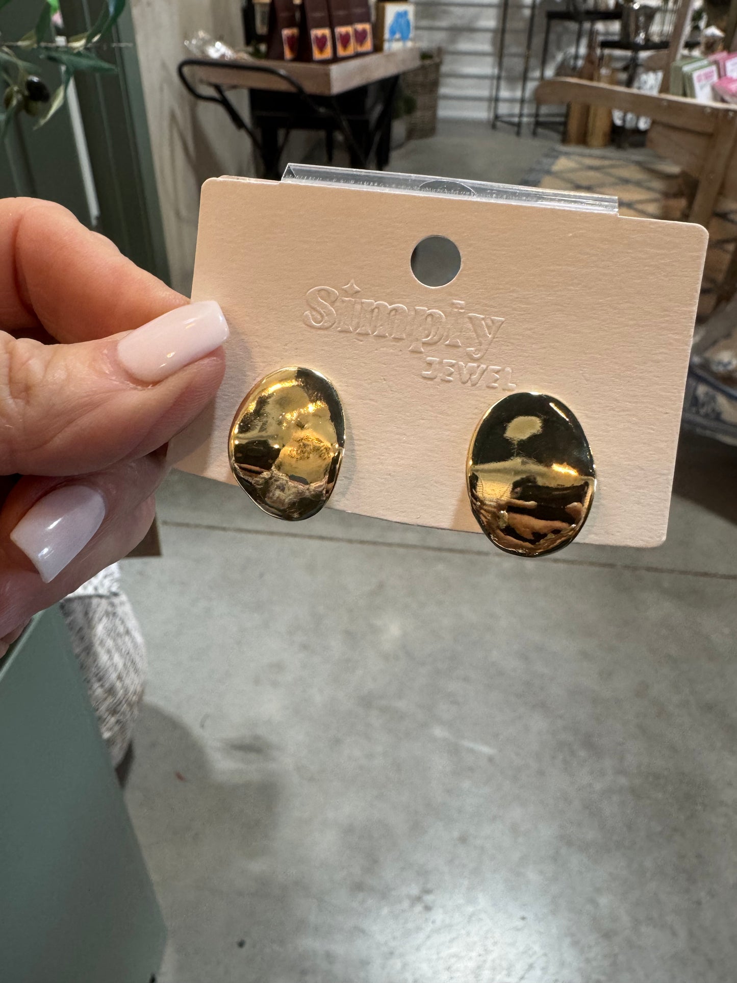 Gold Oval Earring