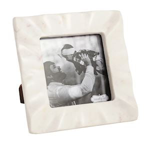 Square Ruffled Marble Frame 3-1/2 x3-1/2"
