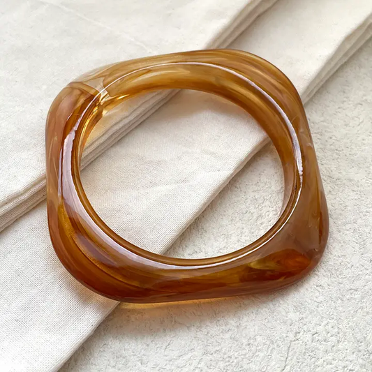 Curved Square Polyresin Bangle Cuff Bracelet 05 TPZ