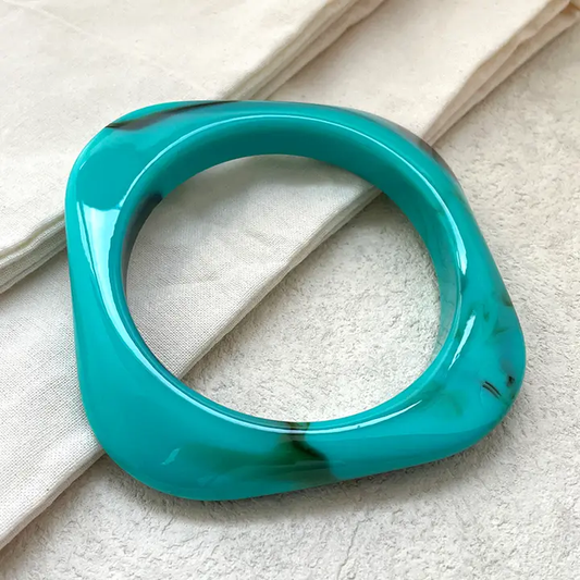 B26123 Curved Square Polyresin Bangle Cuff Bracelet 10 TQ